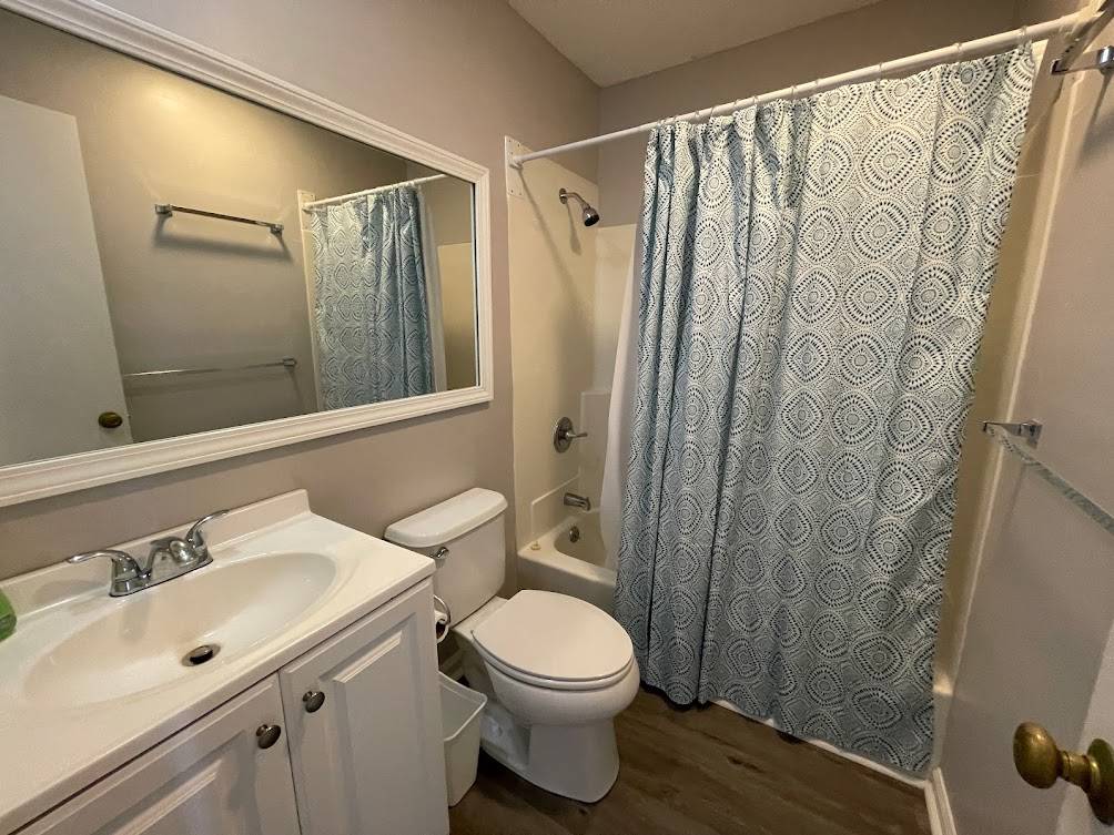 Main Bath 1